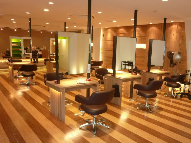 SALONS HAIR 丸亀土器店