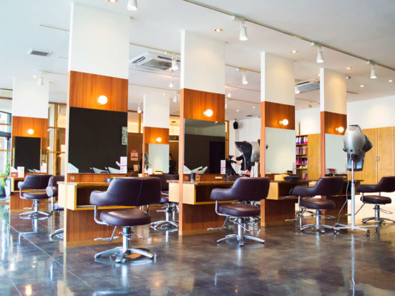 SALONS HAIR 西条中央店