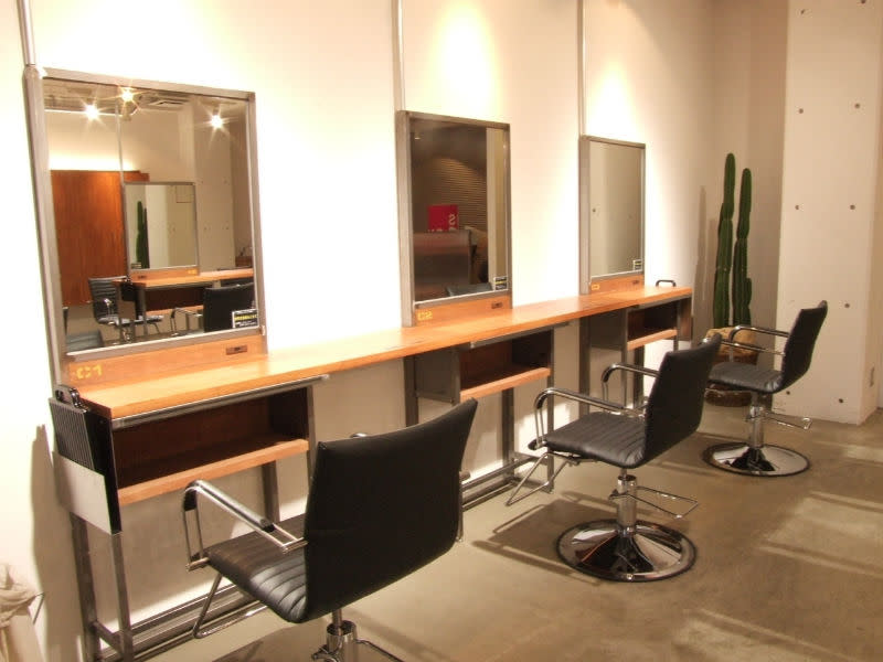 SALONS HAIR 府中店