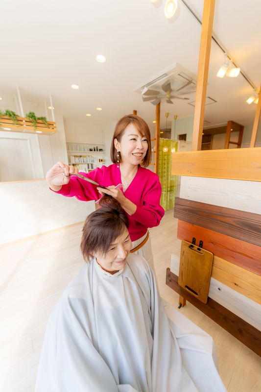 trip ヘアメイク 東山店_小谷 理佳子