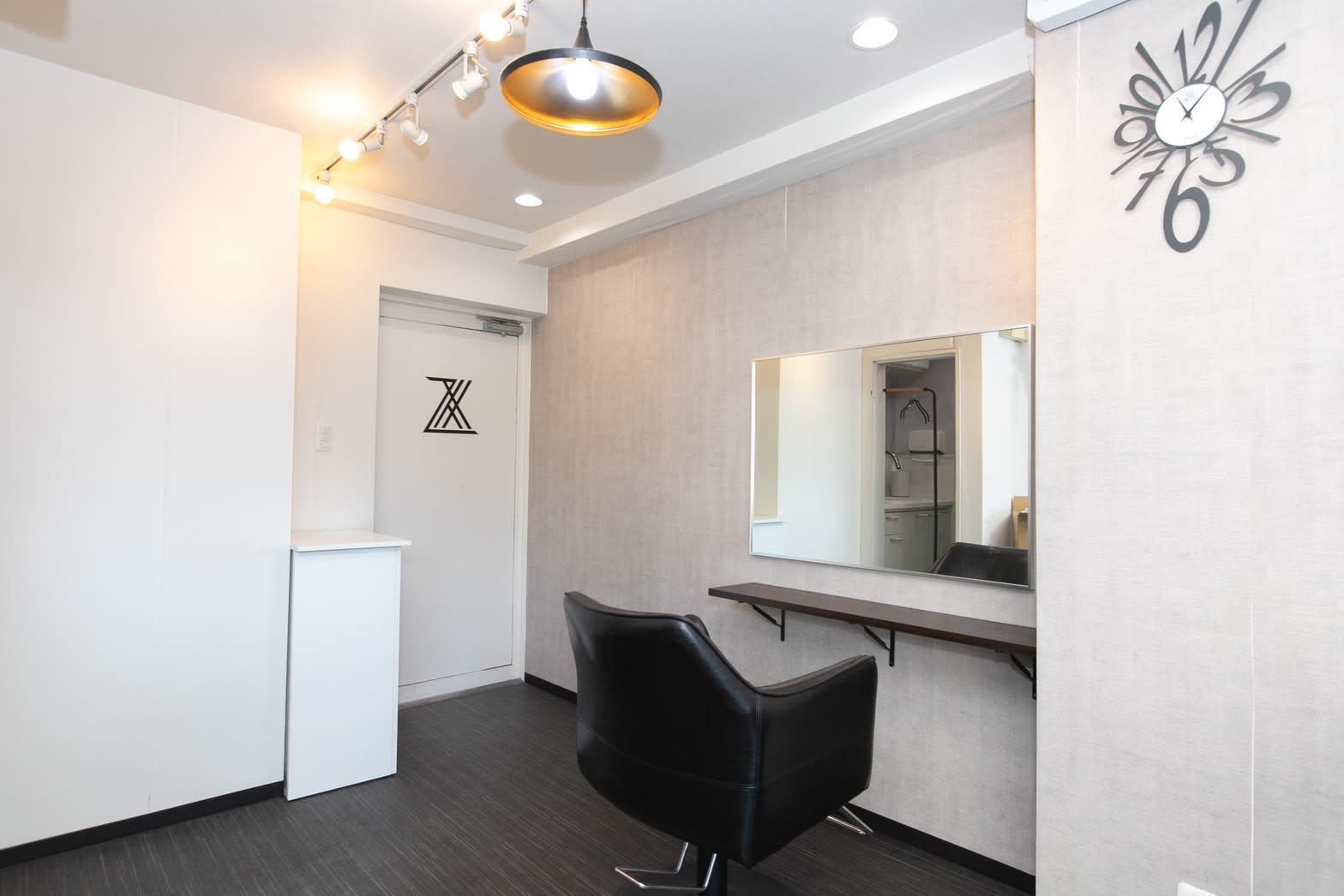 XYZ HAIR design_1