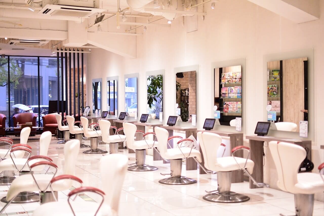 HAIR & MAKE EARTH 荻窪店_1