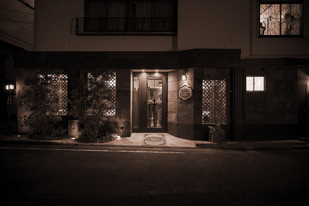 BARBER NIKONIKO