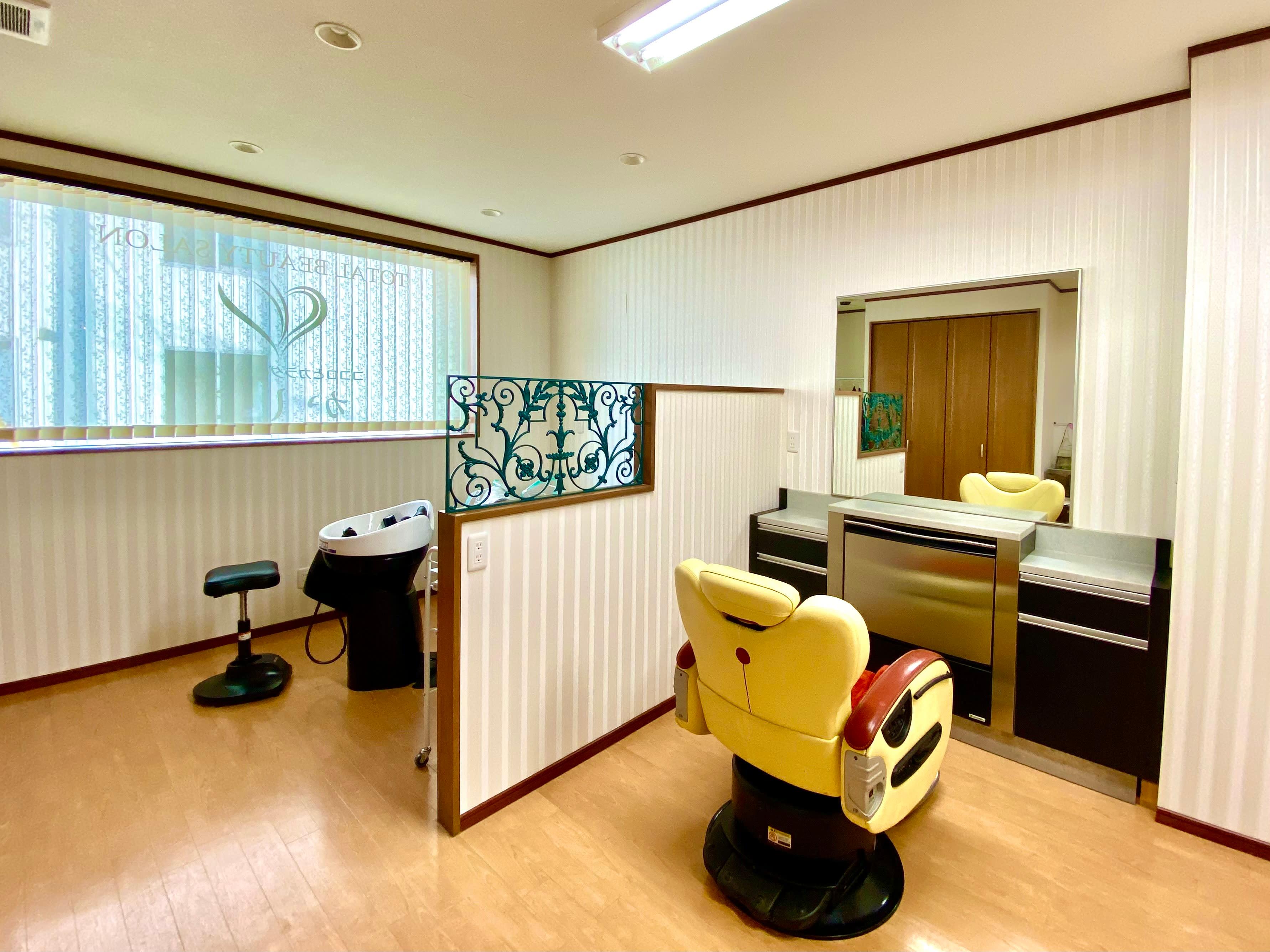 Hairsalon KAMIYA_1