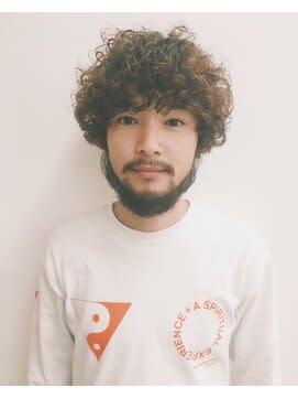 TRUCKIN UP THE PATH_志田山 慶介