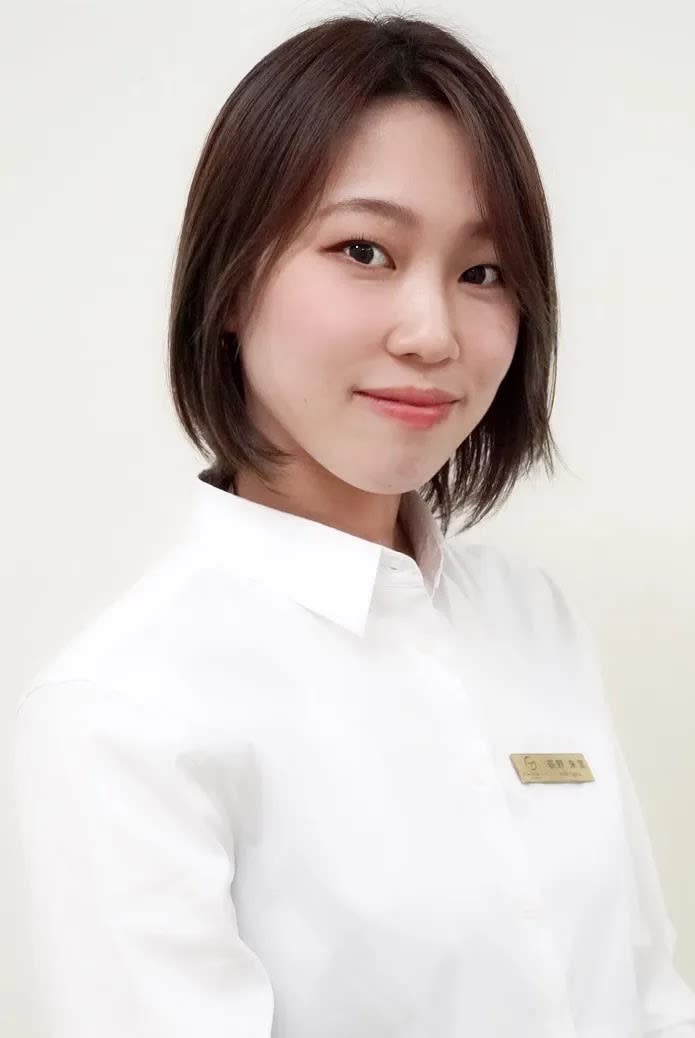 YOSHIZAWA Inc.HAKOZAKI_荻野朱里