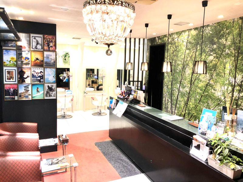 HAIR & MAKE EARTH 市川店_1