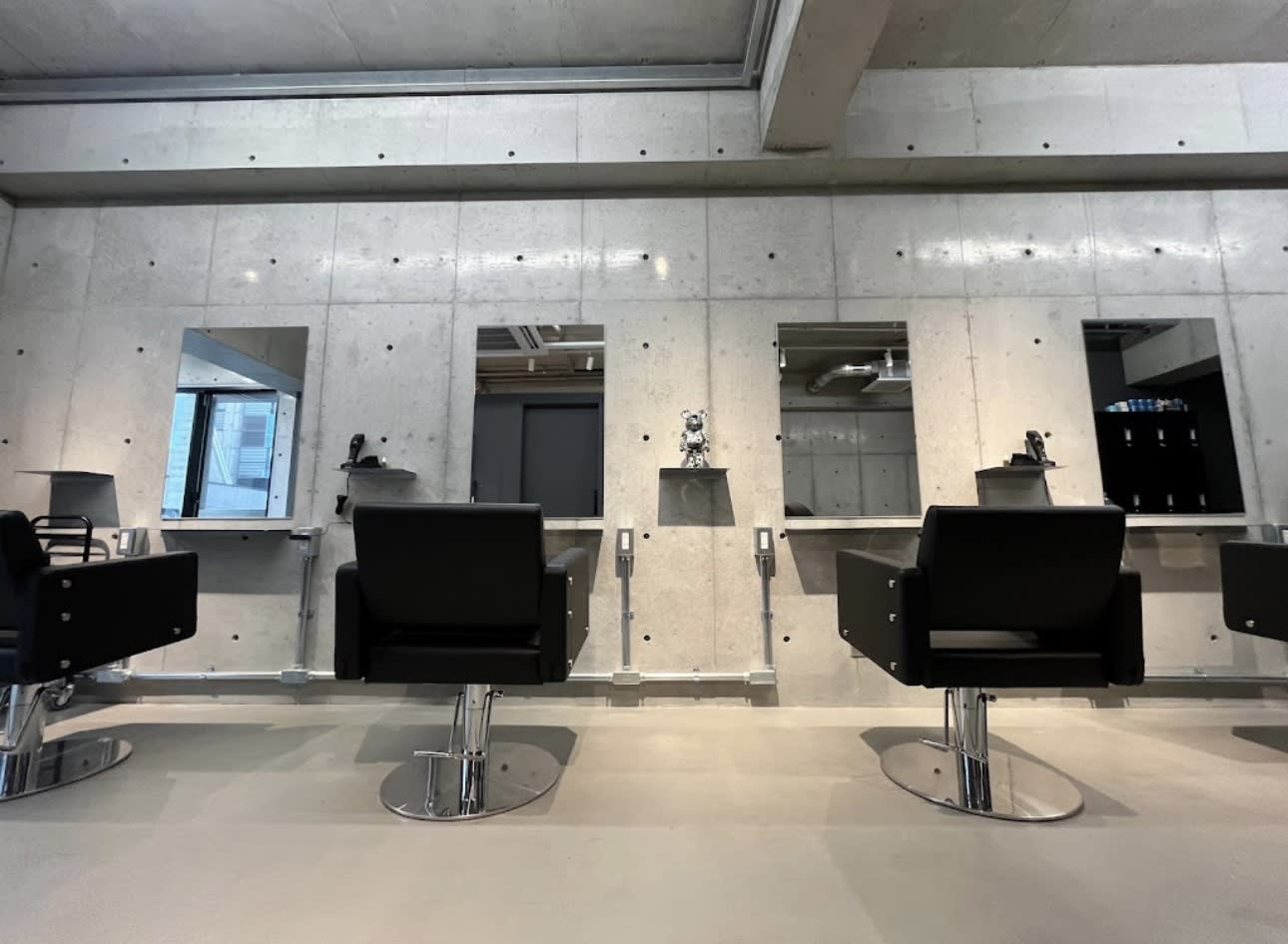 men's salon Liberte Grit