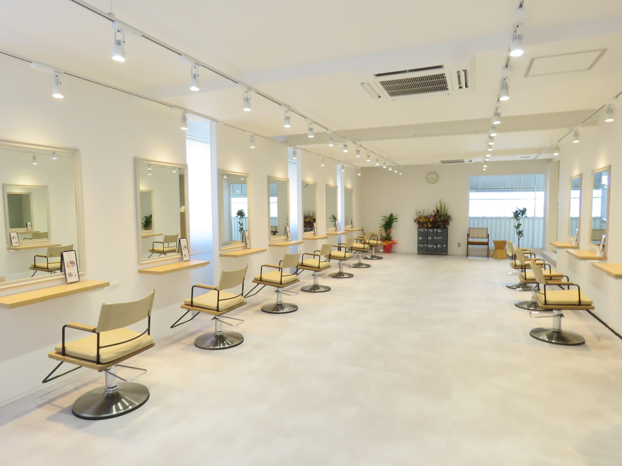 トリートヘアデザイン 新浦安店_1