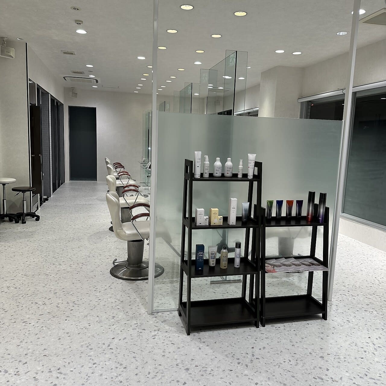 HAIR & MAKE EARTH 今池店_1