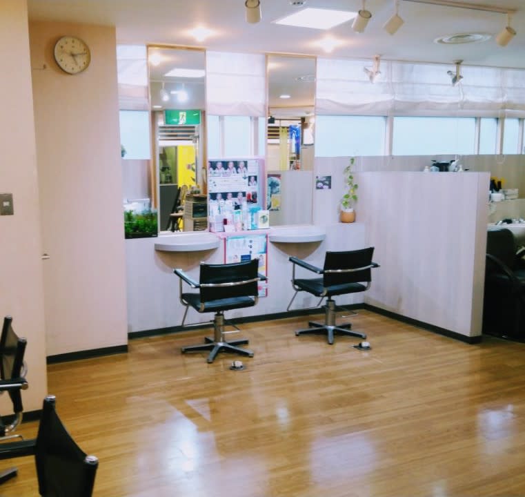 DEBUT Hair【デビュー・ヘアー】