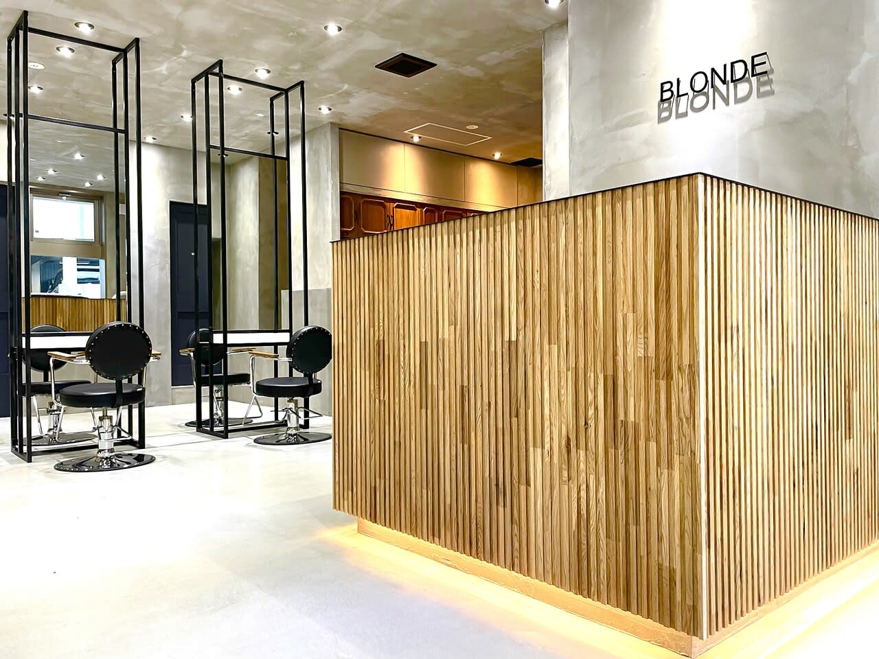 BLONDE 町田 【ブロンド】