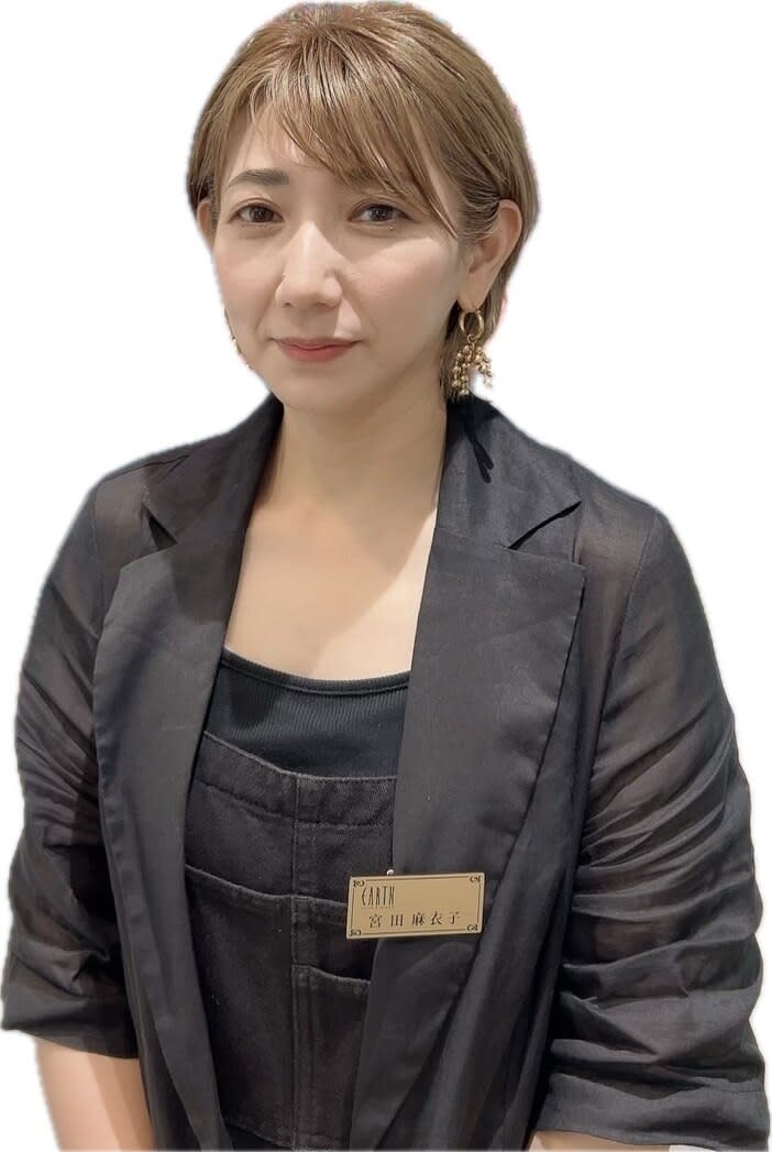 HAIR & MAKE EARTH 霧島国分店_宮田 麻衣子