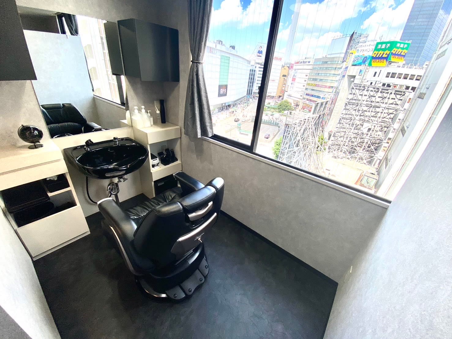 UNTRACE BARBERSHOP 池袋東口店_1
