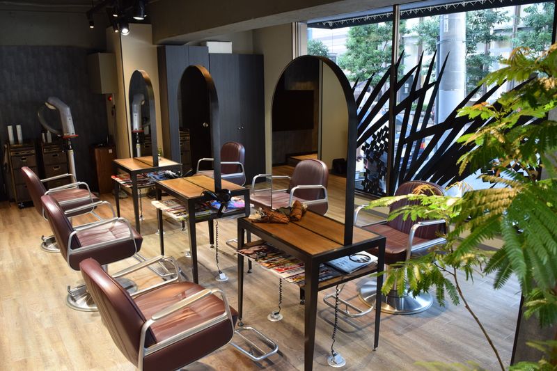 メンズサロン OXA by HOMME HAIR 水道橋店【オキサ バイ オムヘアー】