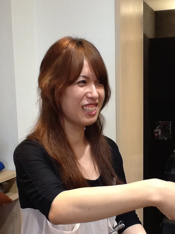 美容室シャワー_木戸　はる香