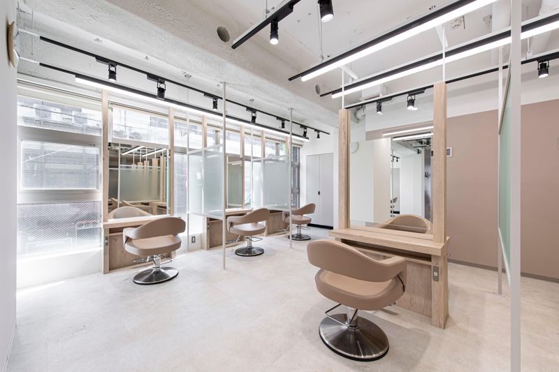HAIR & MAKE EARTH 菊名店_1