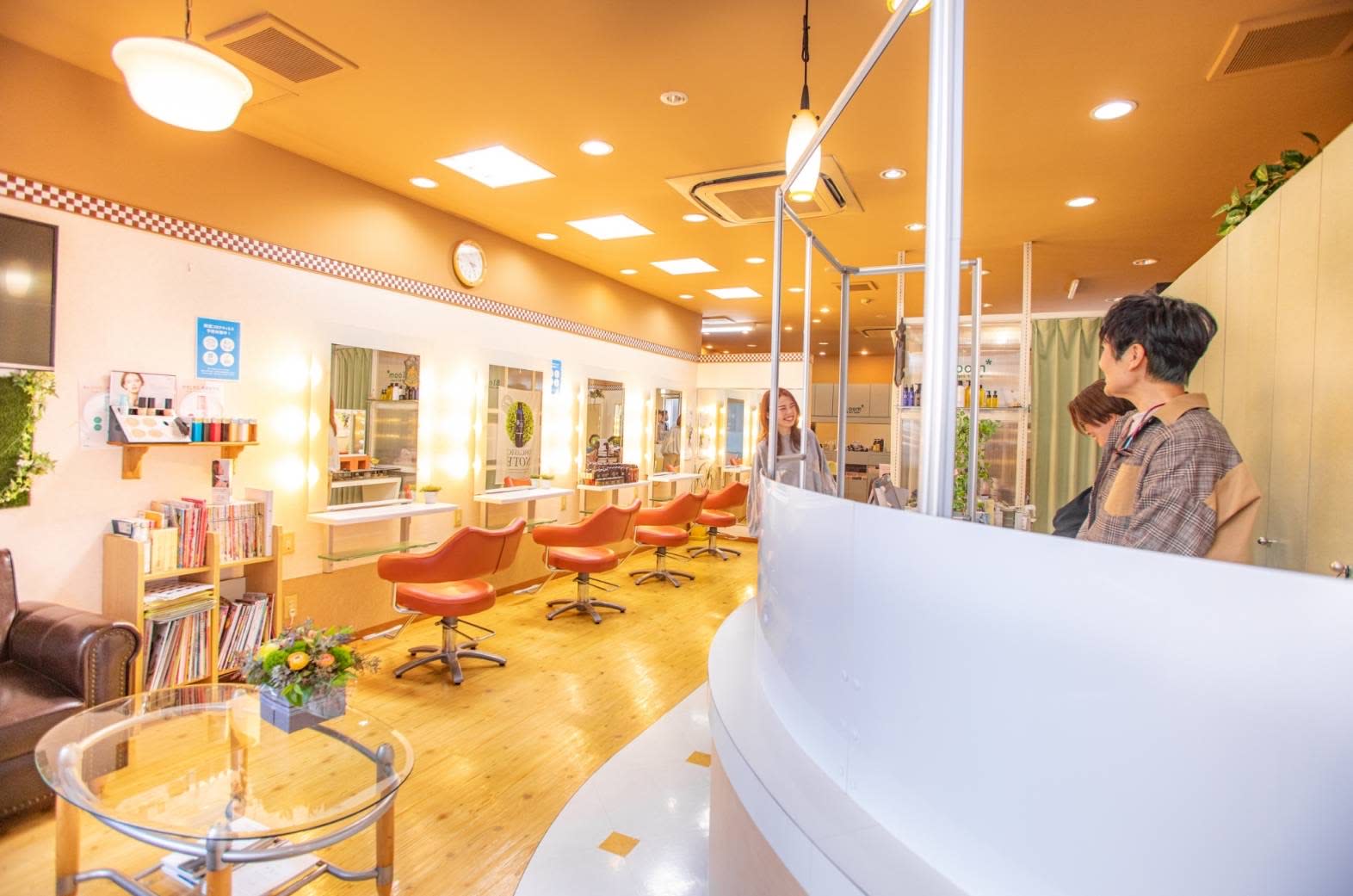 Hair & Nail Studio Bloom