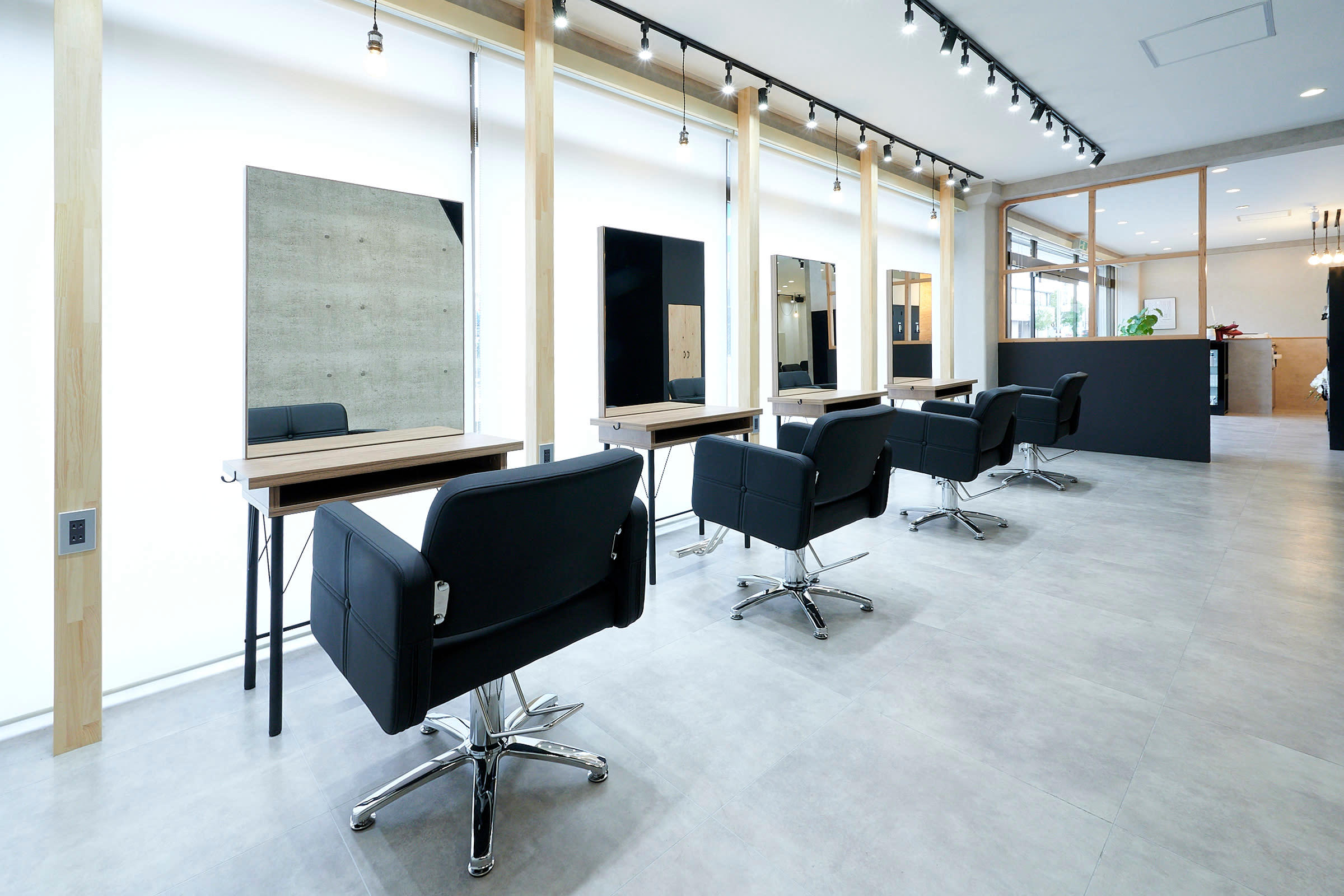 Agu hair reign 大和八木店_1