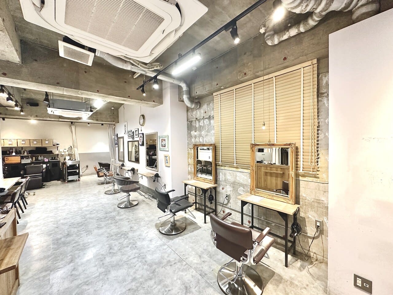 Road Hair Lounge池袋