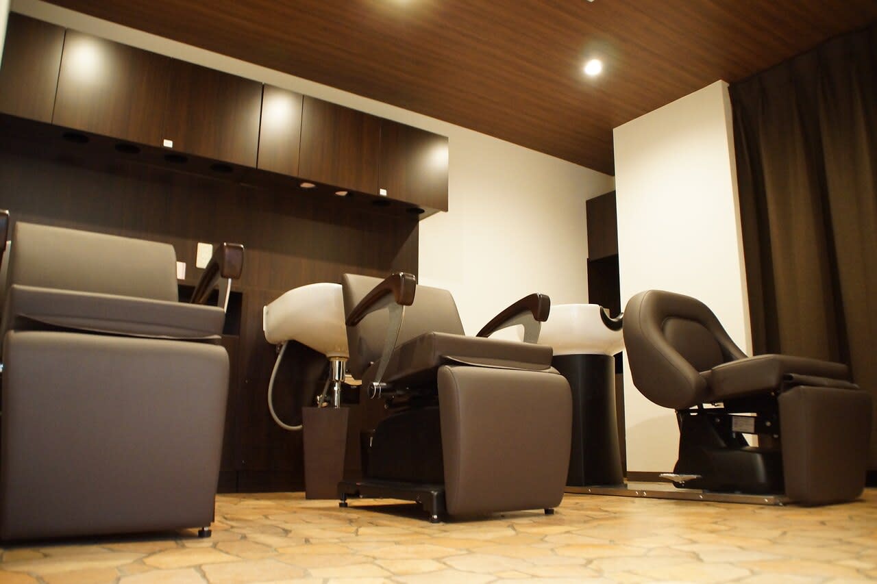 Neece hair gallery by across上野御徒町店
