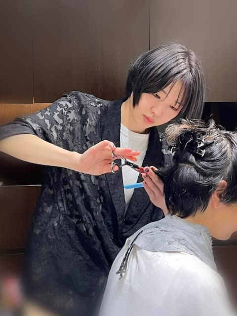 HAIR & MAKE EARTH 三ツ境店_吉松　舞夏