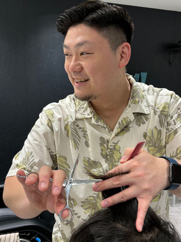 BARBER SHOP 涼 南千住店_依包 力也