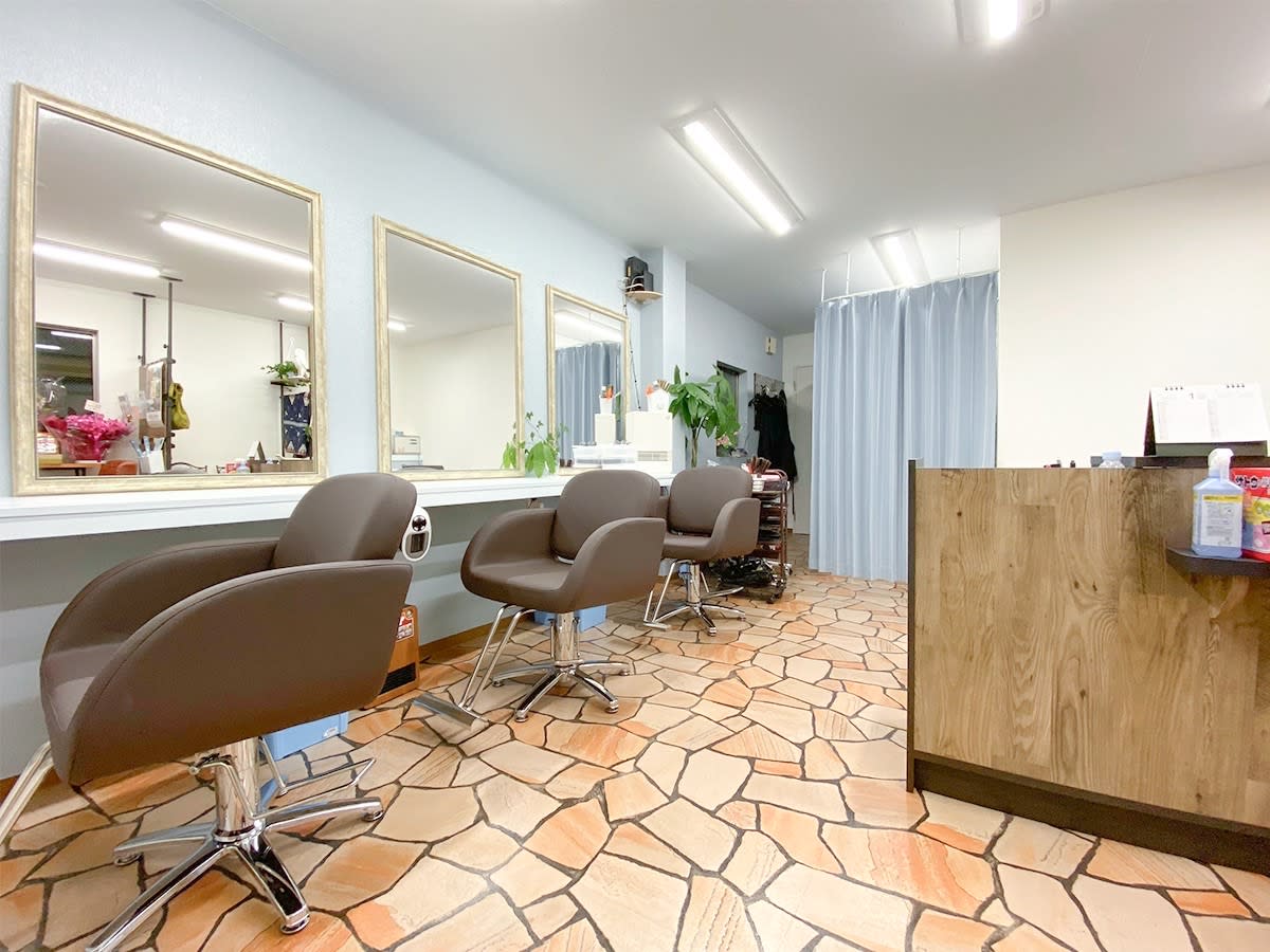 Riverside Salon_1