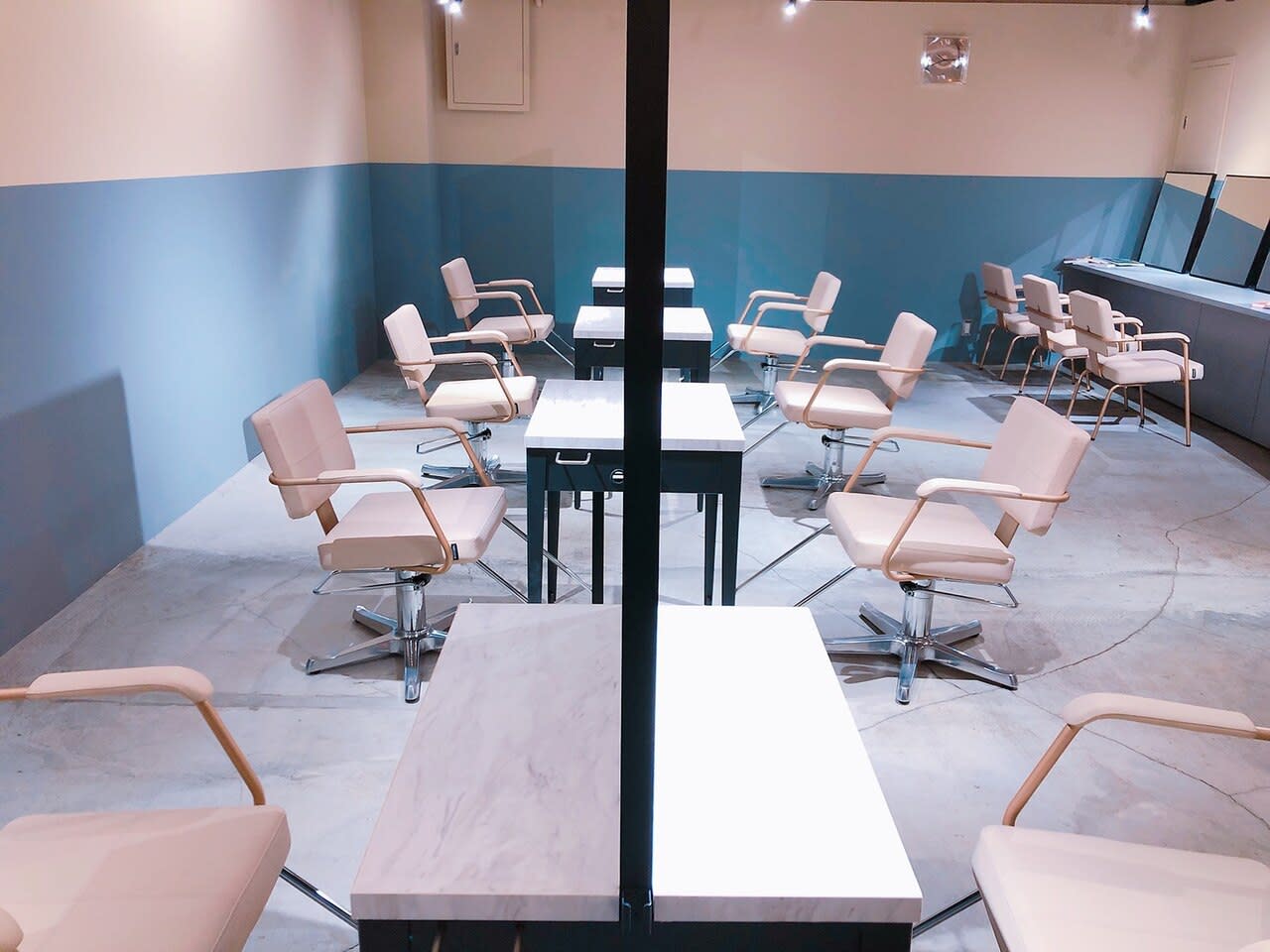 HAIR MAKE SALON Gallis 北新地店 【ヘアメイクサロン ギャリス】_1