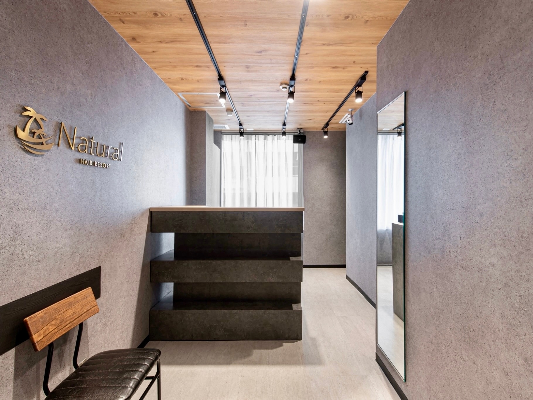 【全席半個室サロン】Natural 新宿店 髪質改善＆ヘッドスパ