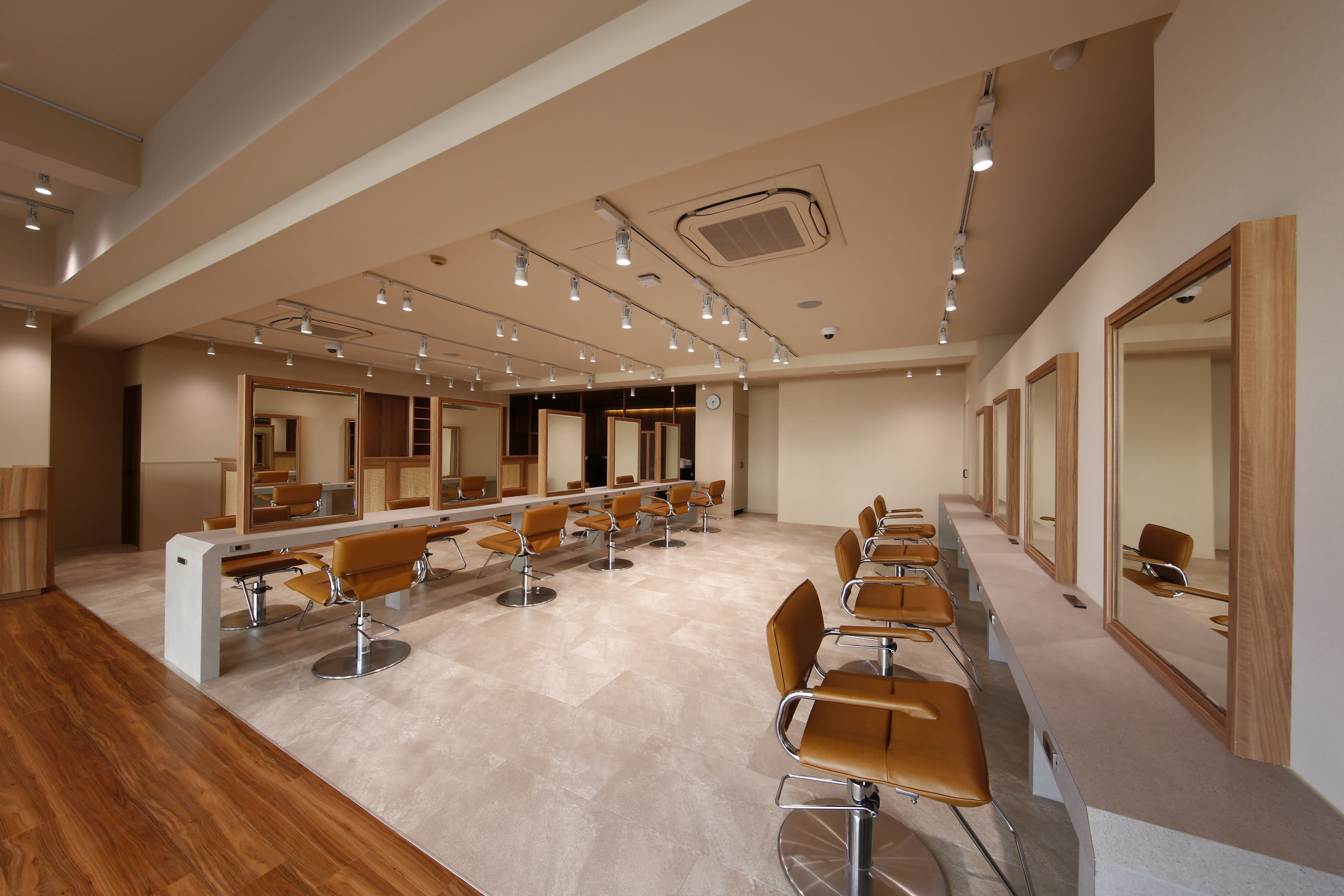 Ash 横浜瀬谷店