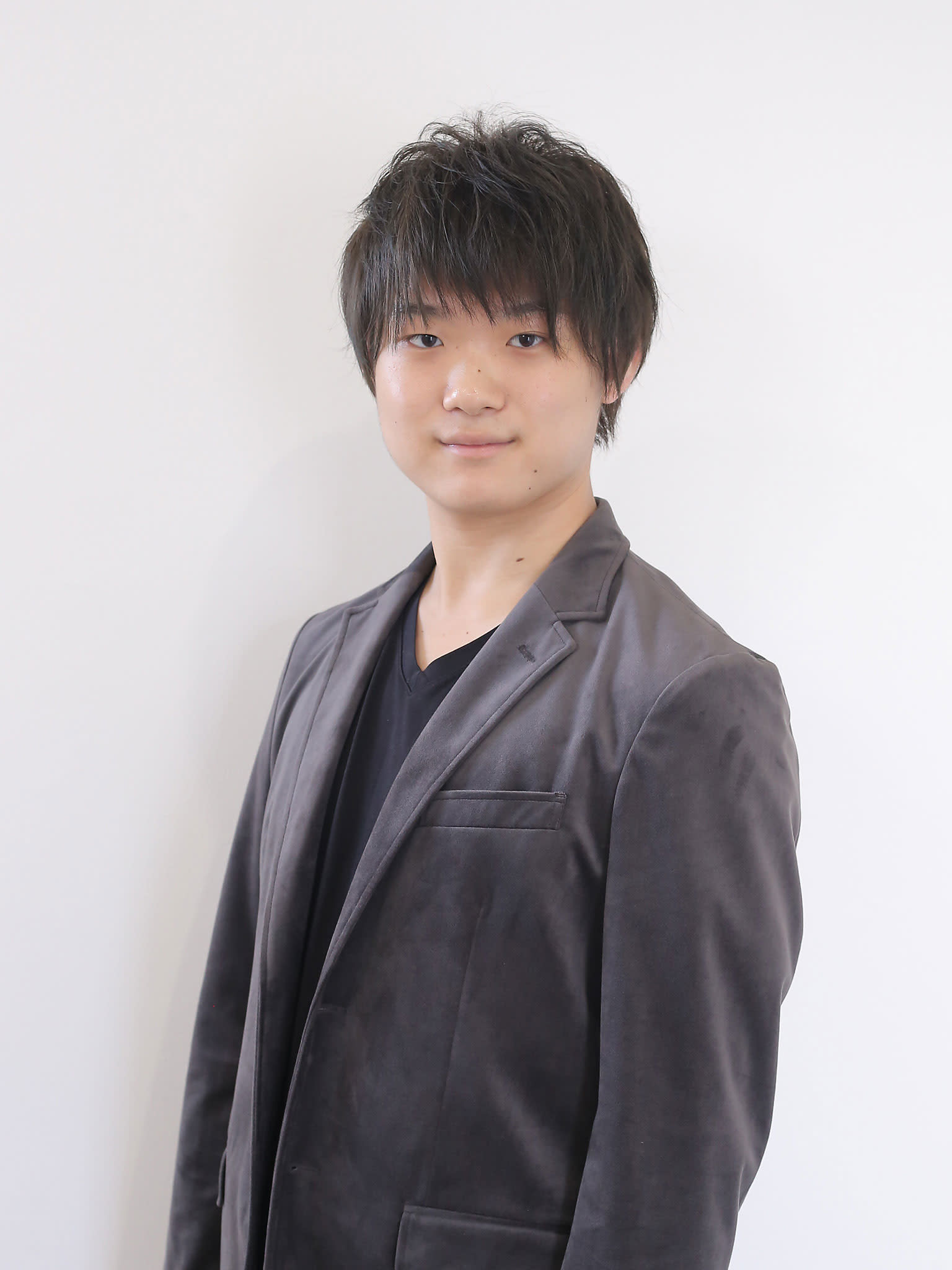 半個室サロンiLUMi_山本 崇仁