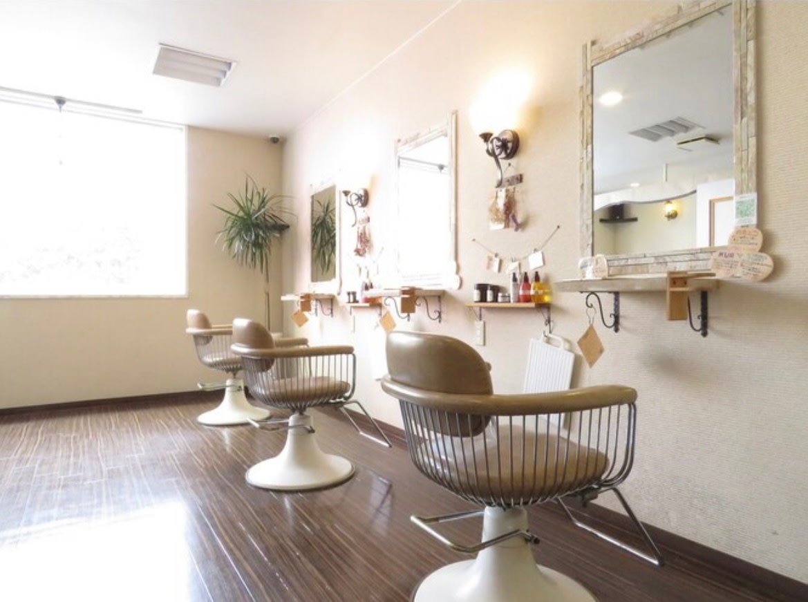 MAX HAIR DESIGN & JUJU