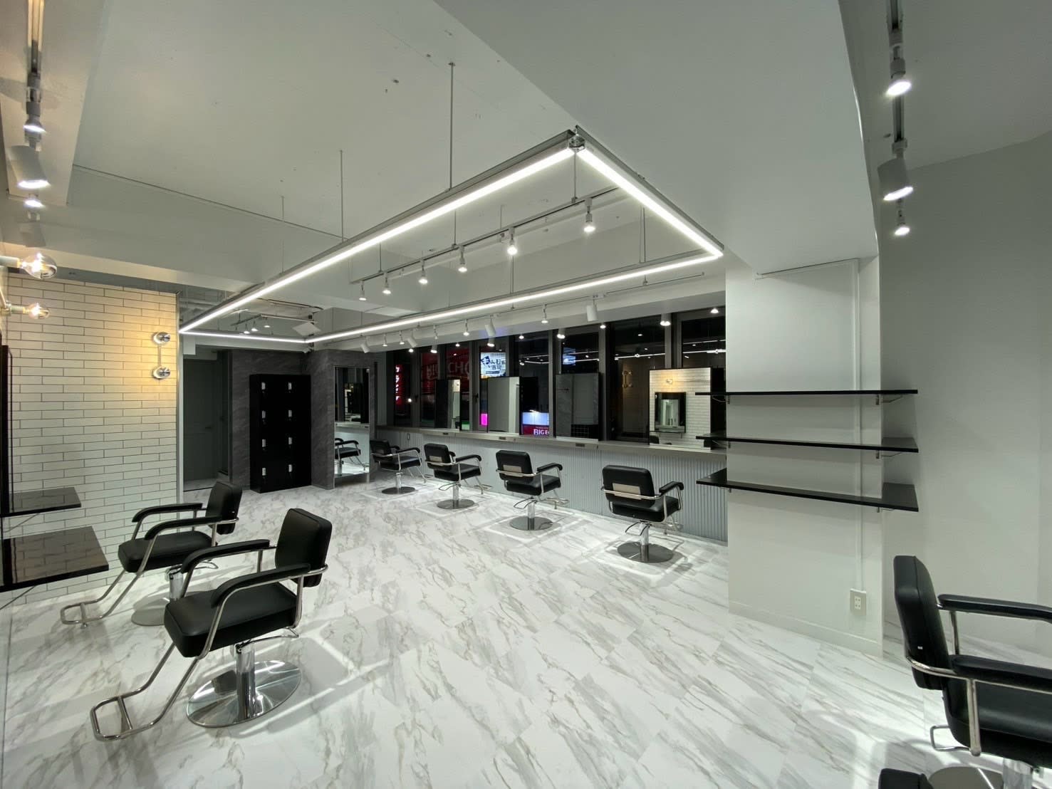 men's salon glow 横浜店【メンズサロン グロウ】