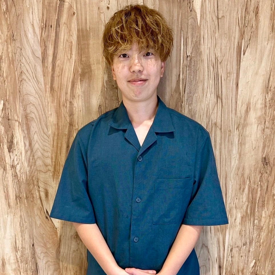 【全席半個室サロン】Natural 沖縄店_磯谷 成央