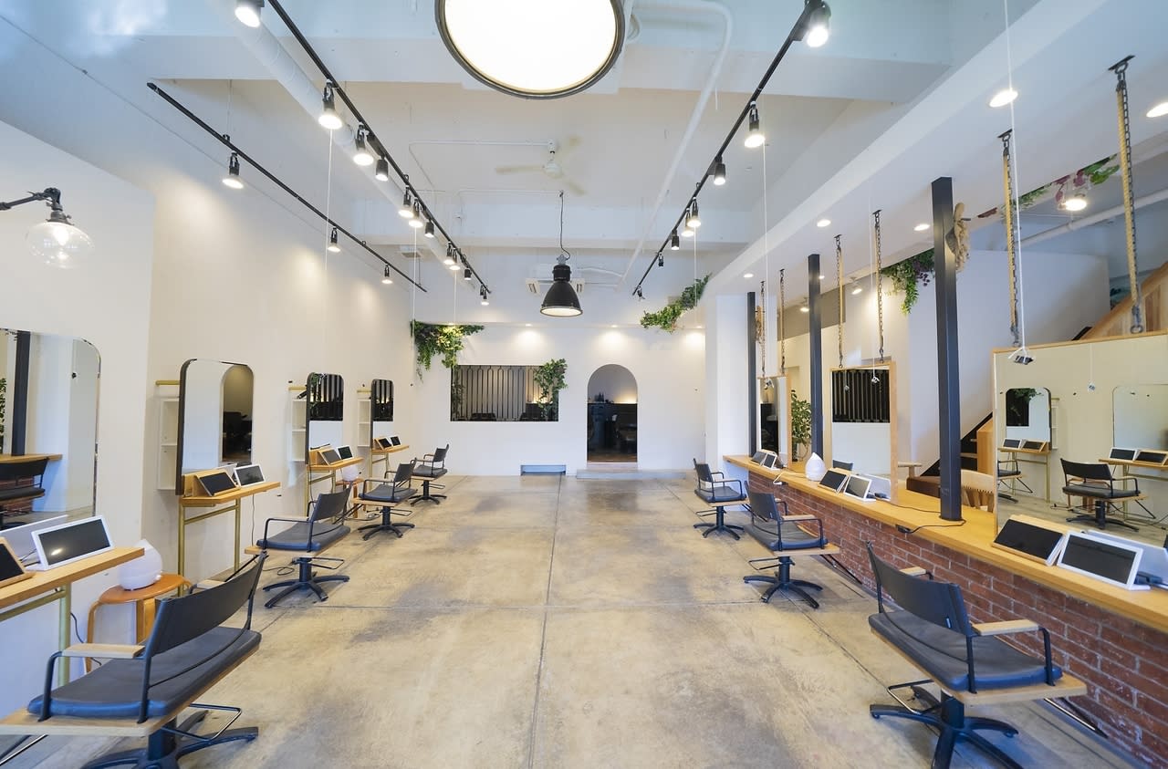 Pap's de coiffeur 甲東園店_紙本　華実