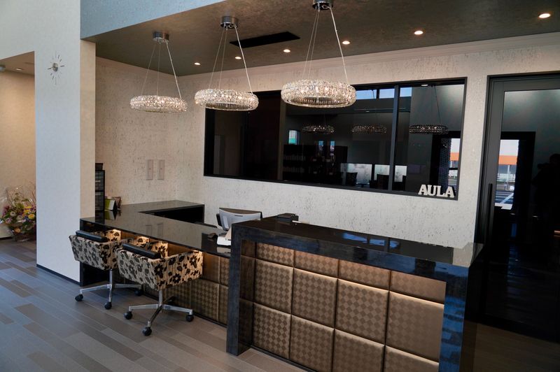 AULA 小矢部店_1