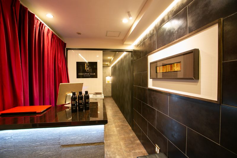 EXECUTIVE CLUB