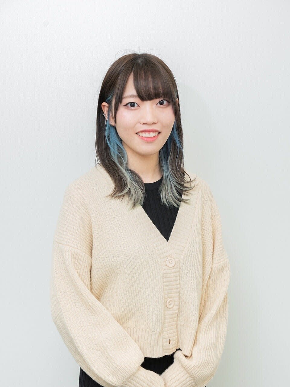 AULA 砺波店_川合 桃佳