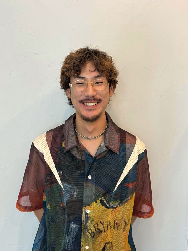 Apiuz Hair 梅田_飛内 良介