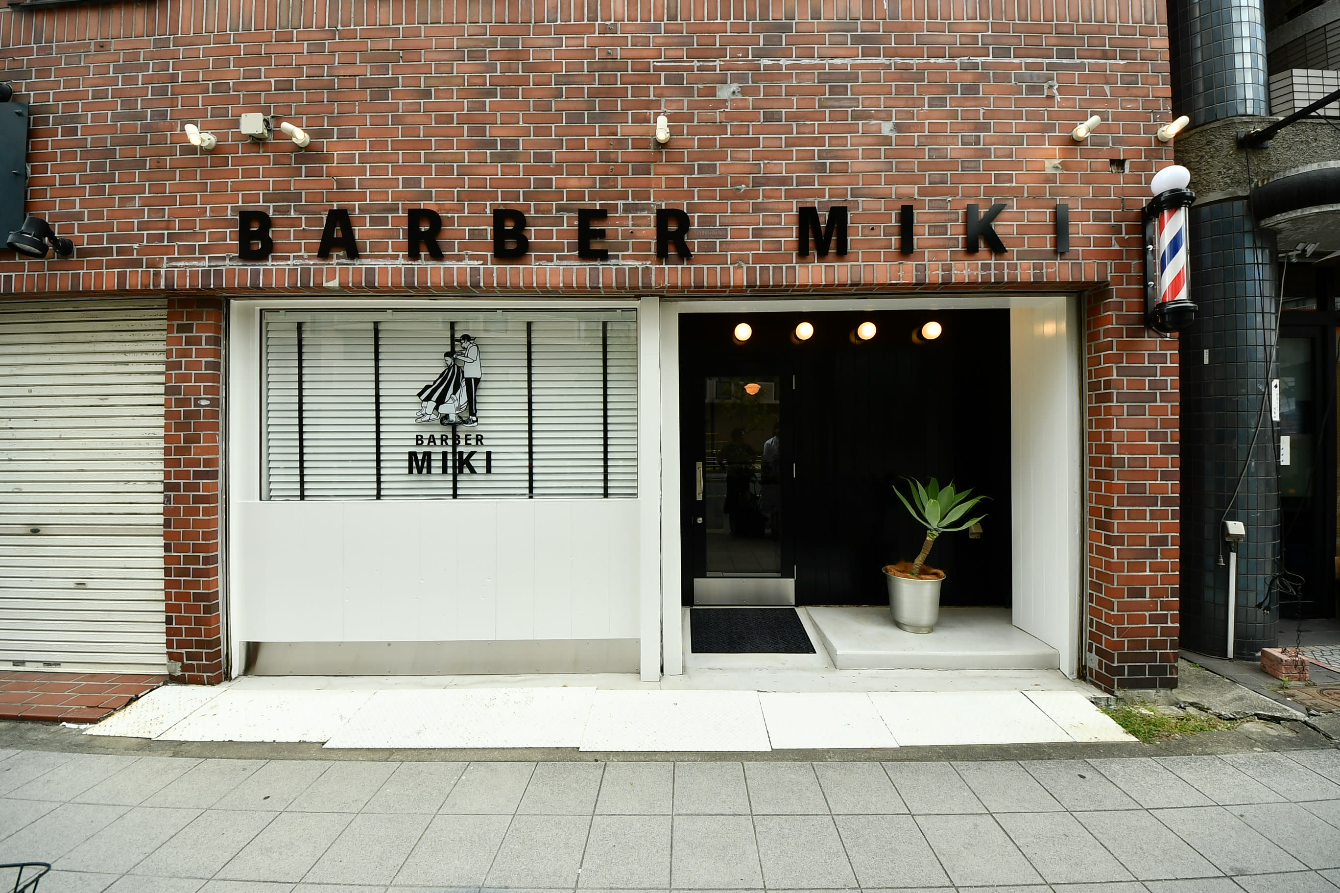 BARBER MIKI  塚本