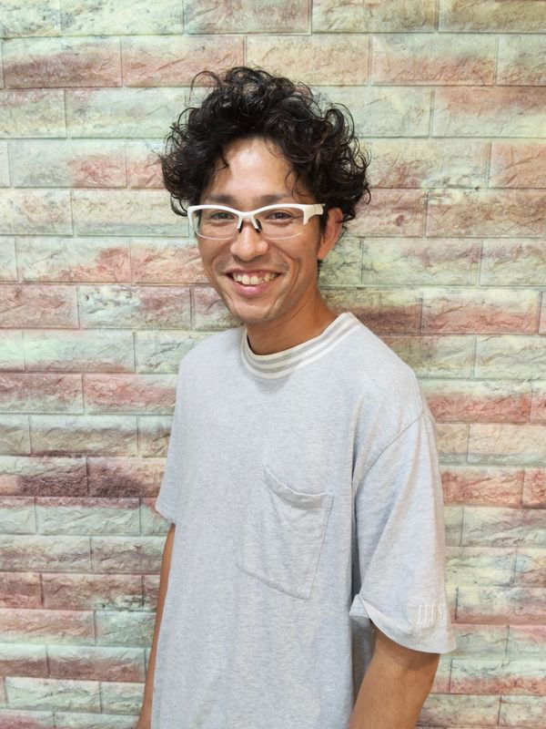 頭皮と髪の健康LaB.美容室ひまわり_金三津 幹男