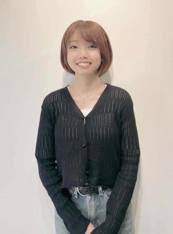 Atria 横浜【アトリア】_苅屋 菜奈子