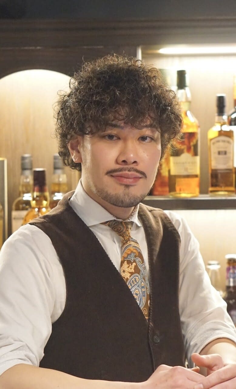銀座shino~灯~HANARE メンズ 理容室 barber【トモシビ ハナレ バーバー 】_小柏　喬也