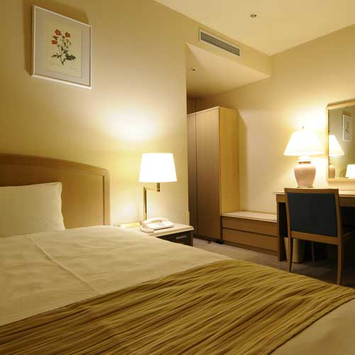 クレフィール湖東