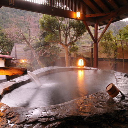 天城湯ヶ島温泉　白壁　和とモダンが織りなす里山の古民家