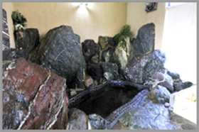 ビジネスホテル六号