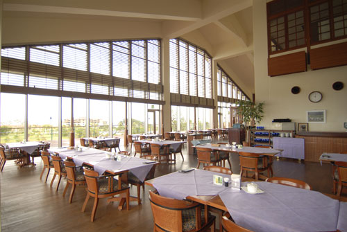 ＫＡＮＥＨＩＤＥ　ＧＯＬＦ＆ＨＯＴＥＬ　ＲＥＳＯＲＴＳ（かねひで喜瀬カントリークラブ）