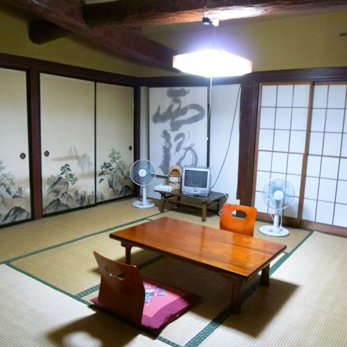 霧積温泉　金湯館