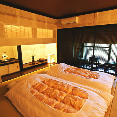 由布院温泉　山荘　花暢